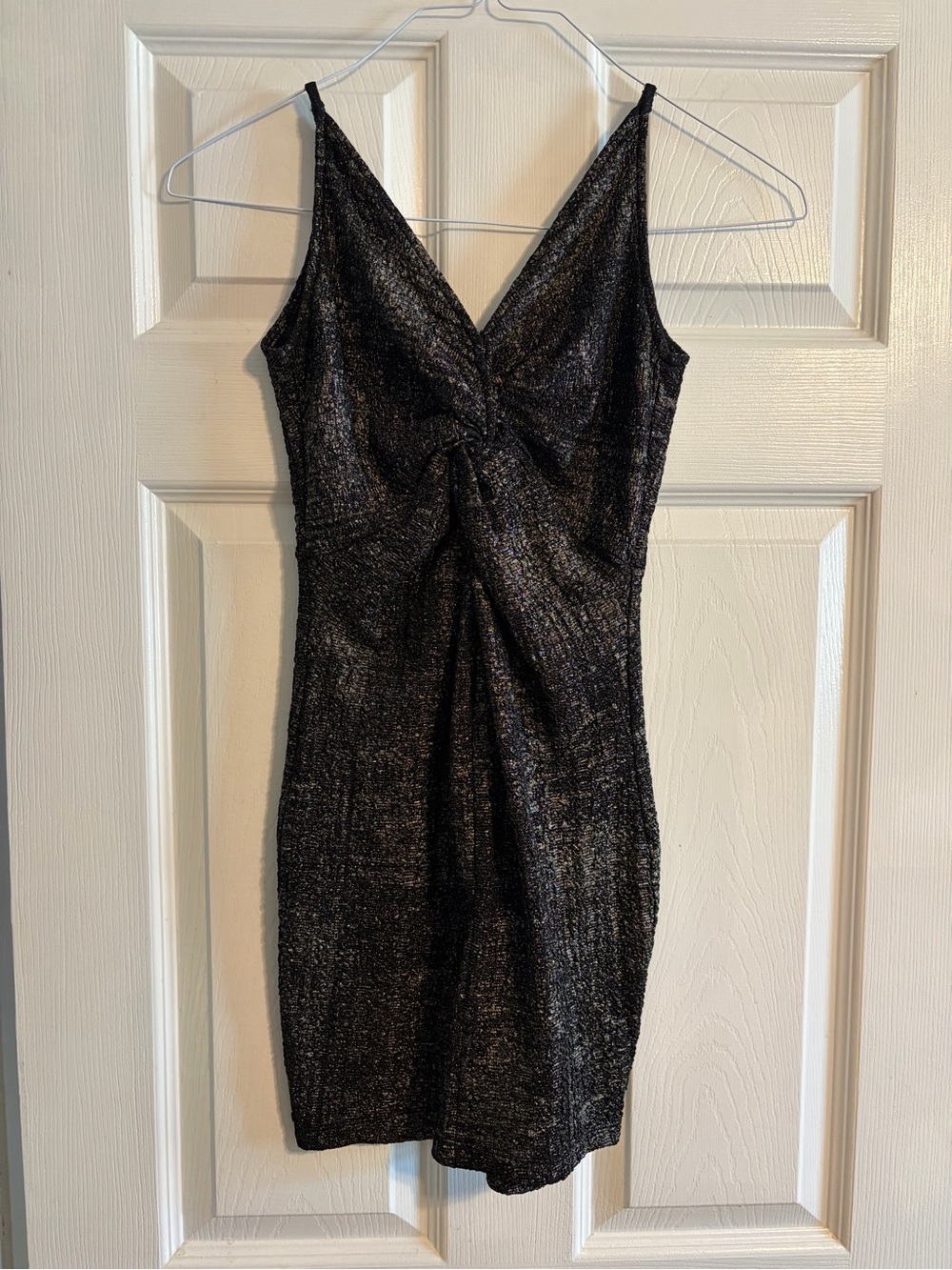 ASTR The Label Metallic Black Gold Twist Front Mini Dress M Party Cocktail
